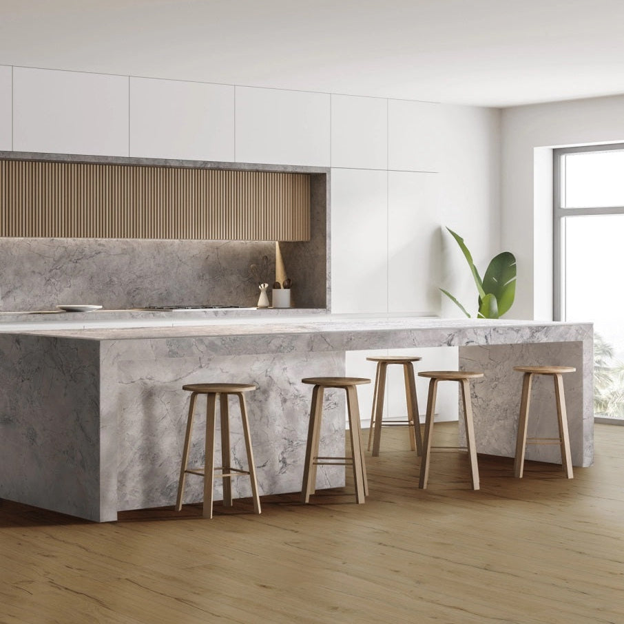 Super White polished porcelain tile with a grey marble design, for floors and walls. Made in Italy, installed in a room.